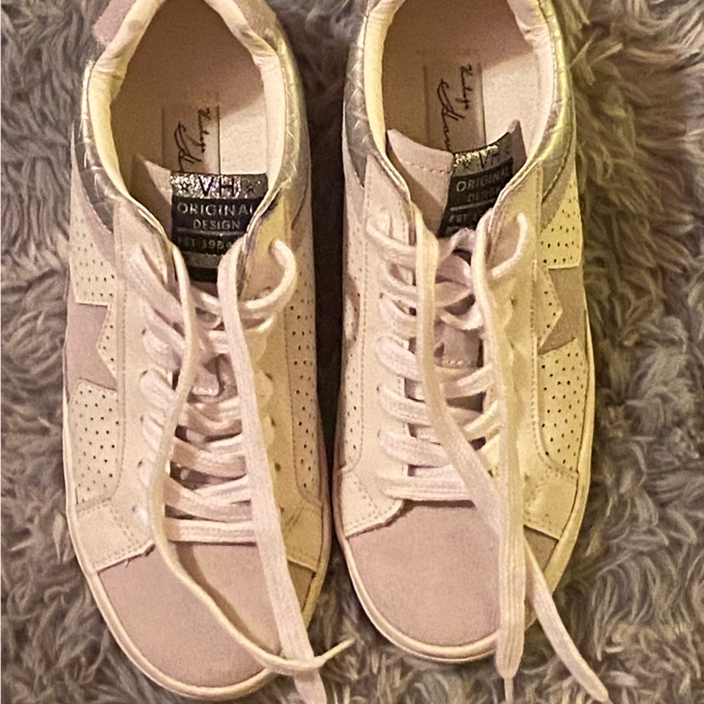 Vintage Havana Gray Sneakers